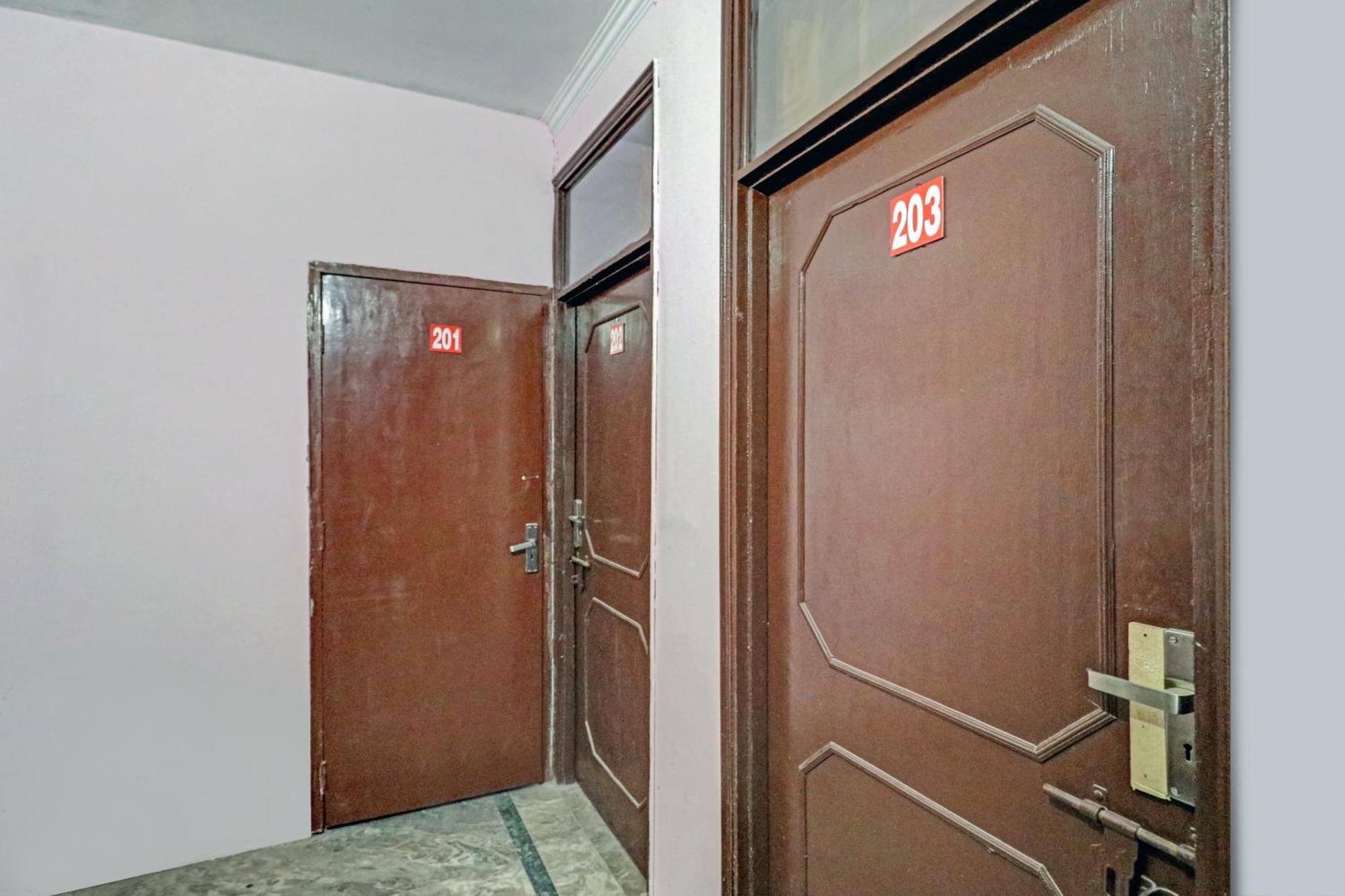 Hotel O Rj Villa Indirapuram Εξωτερικό φωτογραφία